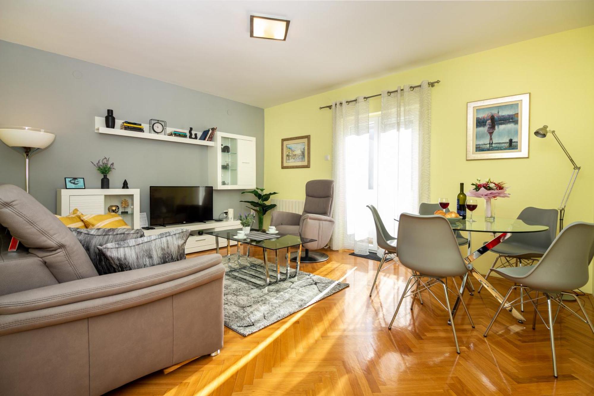 Apartment Fortunella Split Bagian luar foto